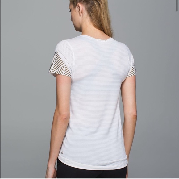 LULULEMON WHAT THE SPORT V NECK TEE WHITE/SILVER/GOLD 2 - Picture 2 of 6